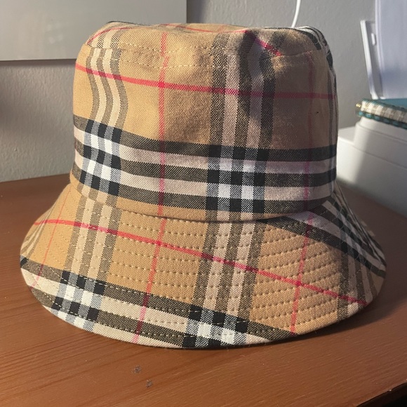 Burberry Accessories - BURBERRY BUCKET HAT - NEVER WORN